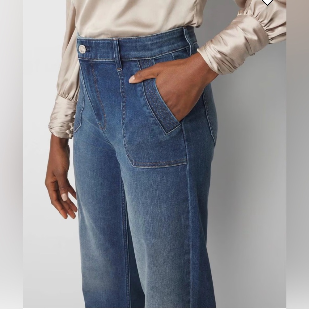 NWT White House Black Market Extra High-Rise Novelty Pocket Trouser Jeans 8 - Picture 6 of 8